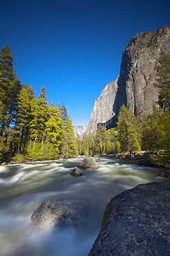 Merced River, Yosemite National Park, UNESCO World Heritage Site, California, United States of America, North America