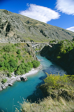 The Kawarau River, a popular site for jet-boating and rafting, near Queenstown, western Otago, South Island, New Zealand, Pacific