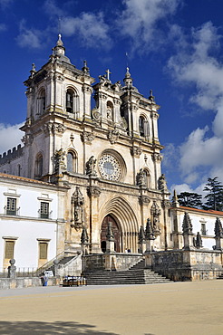 Church and monastery of Santa Maria in AlcobaÃ§a, Mosteiro de Santa Maria de AlcobaÃ§a, UNESCO World Heritage Site, Order of Cistercians, AlcobaÃ§a, Estremadura, Portugal, Europe