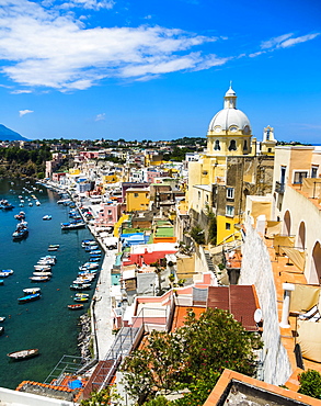 View of the island of Procida with its colourful houses, harbour and the Marina di Corricella, island of Procida, Phlegraean Islands, Gulf of Naples, Campania, Italy, Europe