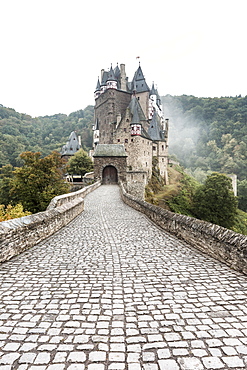 Eltz Castle, Ganerbenburg, Munstermaifeld, Wierschem, Moselle, Rhineland-Palatinate, Germany, Europe