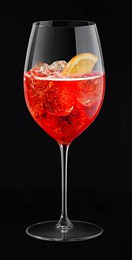 Campari Spritz, cutout, black background, Germany, free, Europe