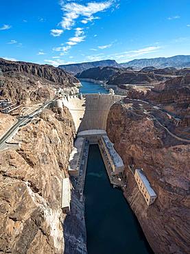 View from the Hoover Dam Bypass Bridge to the dam of the Hoover Dam, Hoover-Dam, Colorado River, Lake Mead, Arizona, Nevada, USA, North America