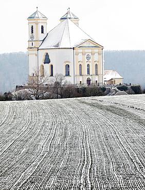 Pilgrimage church Marienberg in winter, Burghausen, Upper Bavaria, Bavaria, Germany, Europe