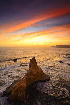 Evening mood over the rock Catedral at Playa Supay, Paracas National Reserve, Paracas, Ica Region, Peru, South America