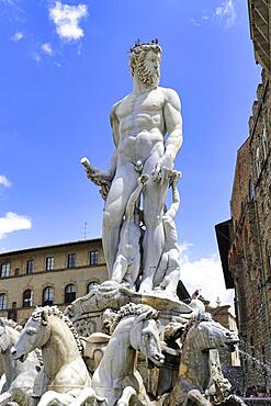 The Neptune Fountain by Bartolomeo Ammannati, 1575, Piazza della Signoria, Florence, Tuscany, Italy, Europe