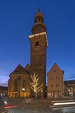 Christmas illuminated St. Johanniskirche in the evening, Lauf an der Pegnitz, Middle Franconia, Bavaria, Germany, Europe