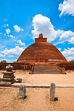 Jetavaranama dagoba stupa Anuradhapura, Sri Lanka, Asia