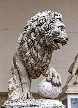 Medici lion statue, Loggia dei Lanzi, Piazza della Signoria, Florence, Italy, Europe