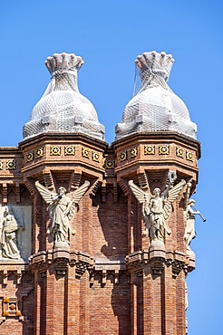 Angel figures on a facade, architecture and buildings on the Passeig de Gracia, Barcelona, Catalonia, Spain, Europe