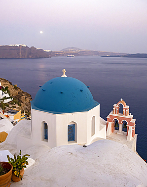 Blue-domed Orthodox Church of Anastasis at dusk, Ia, Oia, Santorini, Thira, Greece, Europe