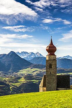 Snow-covered mountains and church, St. Nicholas Church, spring, Mittelberg am Ritten, near Bolzano, Dolomites, South Tyrol, Italy, Europe