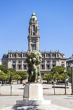 Sculpture Abundancia Os Meninos and the Pacos de Concelho City Hall in Porto, Portugal, Europe