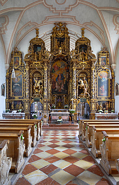 Altar in the pilgrimage church Maria Himmelfahrt in Sammarei, Klosterwinkel, Ortenburg, Lower Bavaria, Germany, Europe