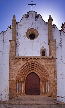 Silves, entrance portal, cathedral, Sé Catedral de Silves, Algarve, Portugal, Europe