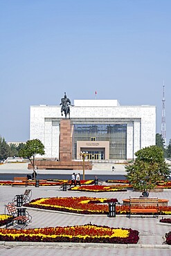 State History Museum, Manas Statue, Ala-Too Square, Bishkek, Kyrgyzstan, Asia