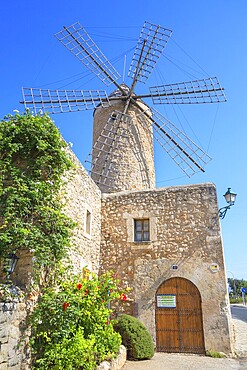 Windmill in Sineu, Mallorca, Spain, Europe