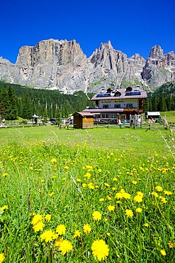 Restaurant, Sella Pass, Trento and Bolzano Provinces, Italian Dolomites, Italy, Europe