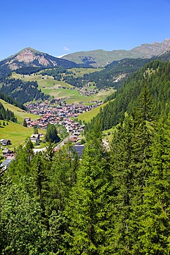 View over town, Selva Gardena, Gardena Valley, Bolzano Province, Trentino-Alto Adige/South Tyrol, Italian Dolomites, Italy, Europe