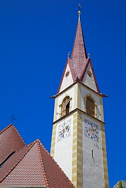 Church, Selva Gardena, Gardena Valley, Bolzano Province, Trentino-Alto Adige/South Tyrol, Italian Dolomites, Italy, Europe