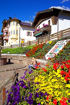 Town Square, Vigo di Fassa, Fassa Valley, Trento Province, Trentino-Alto Adige/South Tyrol, Italian Dolomites, Italy, Europe
