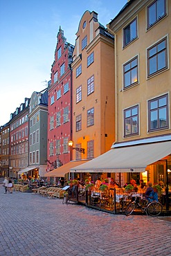 Stortorget Square cafes at dusk, Gamla Stan, Stockholm, Sweden, Scandinavia, Europe