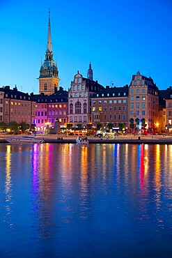 Gamla Stan and Riddarholmen with spire of Riddarholmskyrkan (Riddarholmen Church) at dusk, Stockholm, Sweden, Scandinavia, Europe
