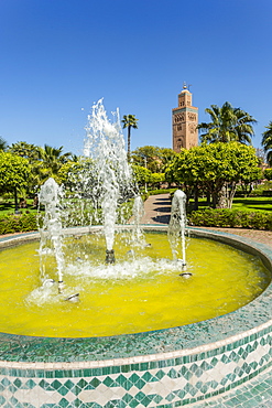 View of Koutoubia Mosque and fountain in Parc Lalla Hasna during daytime, Marrakesh, Morocco, North Africa, Africa