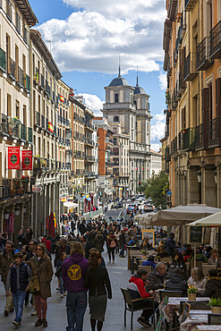 View of Al Fresco restaurants on Calle de Toledo from Calle Mayor, Madrid, Spain, Europe