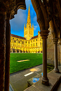 Norwich Cathedral from the cloister, Norwich, Norfolk, East Anglia, England, United Kingdom, Europe