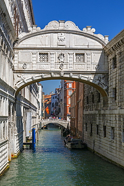 View of Bridge of Sighs from Riva Degli Schiavoni, Venice, UNESCO World Heritage Site, Veneto, Italy, Europe