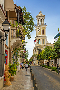 View of Palacio Consistorial de Santo Domingo, Town Hall, Santo Domingo, Dominican Republic, West Indies, Caribbean, Central America