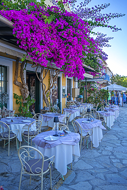 View of restaurant in Fiscardo harbour, Fiscardo, Kefalonia, Ionian Islands, Greek Islands, Greece, Europe