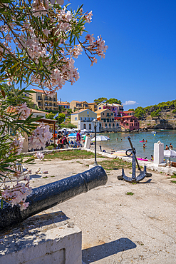 View of harbour and colourful houses in Assos, Assos, Kefalonia, Ionian Islands, Greek Islands, Greece, Europe