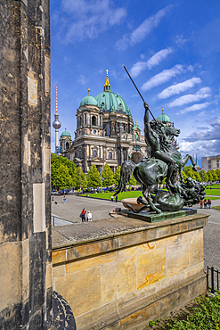 View of Berlin Cathedral from Altes Museum, UNESCO World Heritage Site, Museum Island, Mitte, Berlin, Germany, Europe