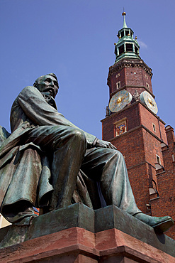 Aleksander Fredro statue and City Hall, Old Town, Wroclaw, Silesia, Poland, Europe