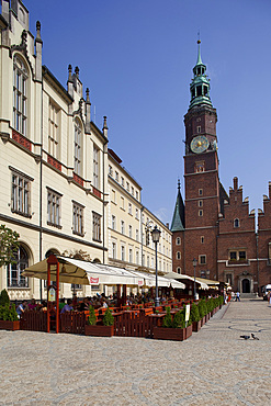 Market Square and Town Hall, Old Town, Wroclaw, Silesia, Poland, Europe