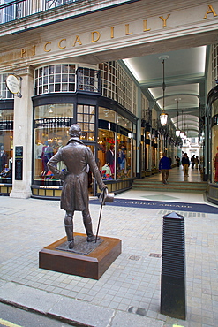 Piccadilly Court and statue, London, England, United Kingdom, Europe