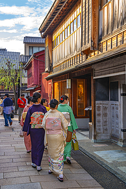 View of young ladies wearing Kimonos in the Higashi Chaya District, Kanazawa City, Ishikawa Prefecture, Honshu, Japan