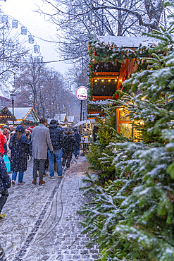 View of Christmas market during winter at dusk, Stortingsparken, Oslo, Norway, Scandinavia, Europe