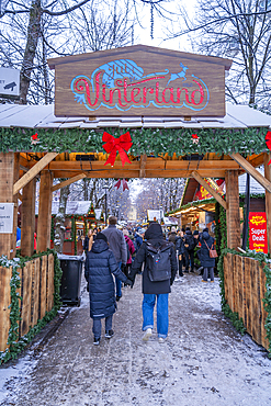 View of Christmas market during winter at dusk, Stortingsparken, Oslo, Norway, Scandinavia, Europe