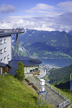 View of Zell am See and from Schmittenhöhebahn top station 2000m on a sunny day, Zell am See, Salzburg, Austria, Europe
