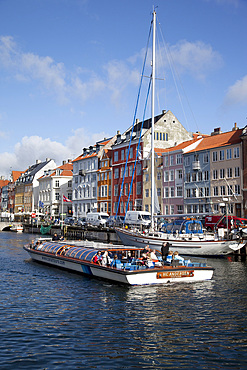 Nyhavn and riverboat, Copenhagen, Denmark, Scandinavia, Europe