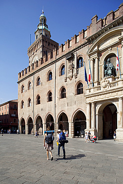 Palazzo D'Accursio (Palazzo Comunale) (Town Hall), Piazza Maggiore, Bologna, Emilia-Romagna, Italy, Europe