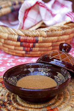 Argen making, Asni, Atlas Mountains, Morocco, North Africa, Africa