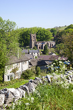 Hartington Village and church, Peak District, Derbyshire, England, United Kingdom, Europe
