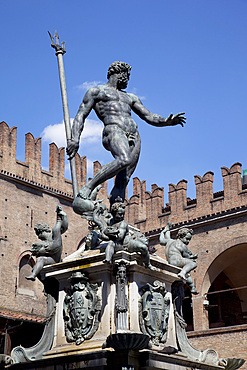 Fountain of Neptune, Piazza del Nettuno, Bologna, Emilia Romagna, Italy, Europe