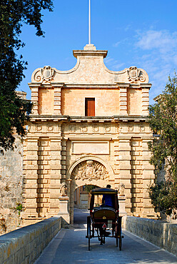 Mdina Gate with horse drawn carriage, Mdina, Malta, Mediterranean, Europe