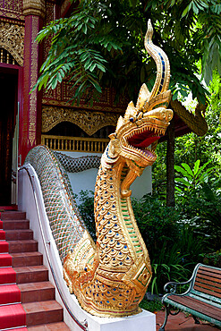 Gilded dragon outside Wat Phra Kaew temple, Chiang Rai, Northern Thailand, Thailand, Southeast Asia, Asia