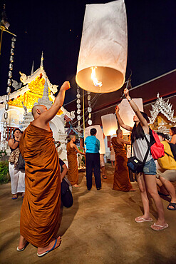 Paper lanterns being released at Loi Krathong festival, Chiang Mai, Northern Thailand, Thailand, Southeast Asia, Asia